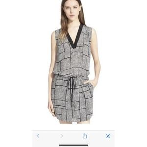 Vince Silk A-Line Knee Lenght Sleeveless V- Neck Dress Black Size M